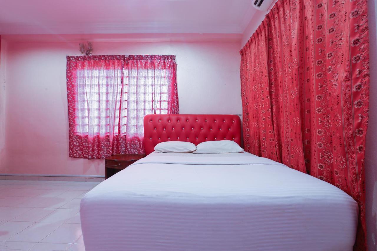 OYO 89892 Hotel Jeli Inn Buitenkant foto