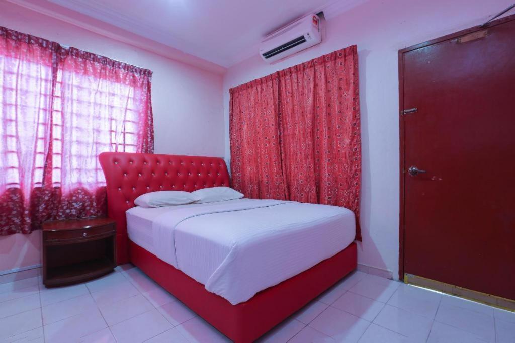 OYO 89892 Hotel Jeli Inn Buitenkant foto